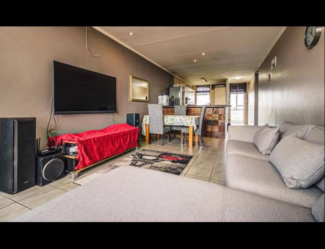 2 BEDROOM APARTMENT FOR SALE IN DOWERGLEN